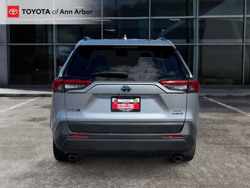 Used 2020 Toyota RAV4 XLE w/ Convenience Package image 11