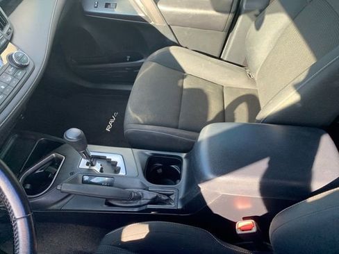 Used 2017 Toyota RAV4 XLE image 32