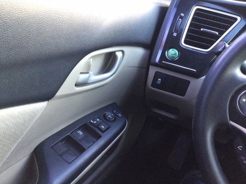 Used 2013 Honda Civic LX image 16