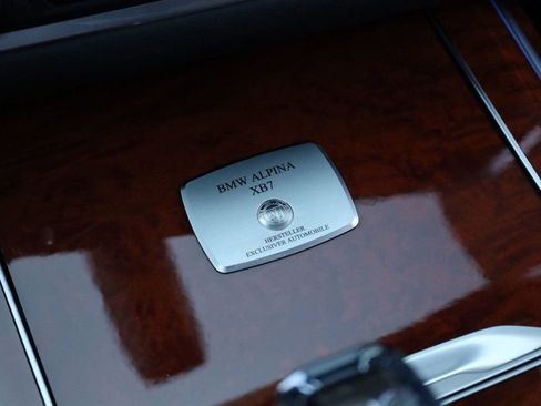 Used 2021 BMW ALPINA XB7 image 42