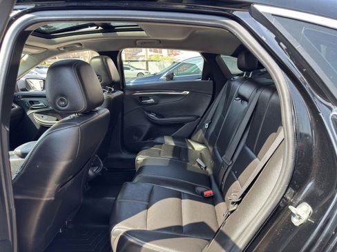Used 2017 Chevrolet Impala LT FWD image 28