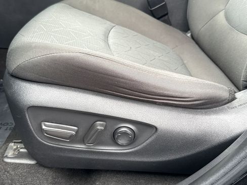 Used 2023 Toyota RAV4 XLE FWD image 25