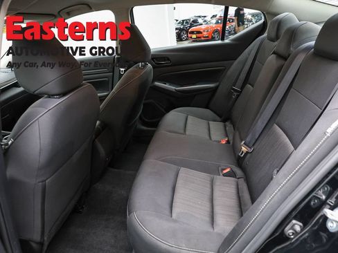 Used 2024 Nissan Altima 2.5 SV FWD image 21