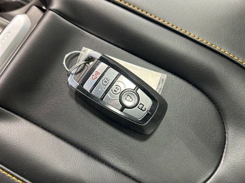 Used 2025 Ford Expedition Tremor image 22