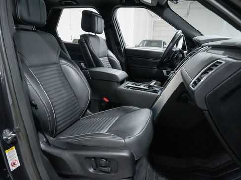 Used 2023 Land Rover Discovery HSE R-Dynamic AWD/4WD image 24