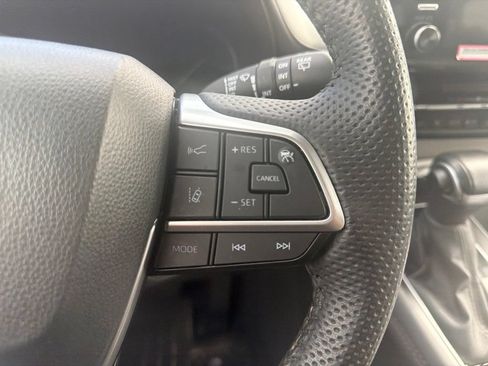 Used 2024 Toyota Sienna Limited FWD image 13