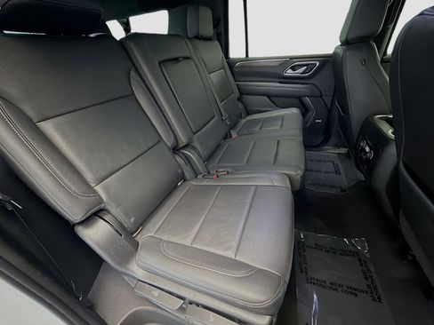 Used 2022 Chevrolet Suburban LT AWD/4WD image 14
