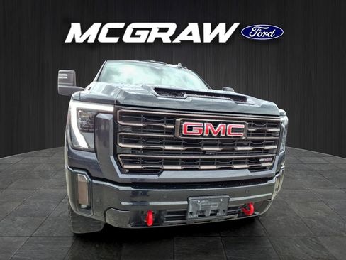 Used 2024 GMC Sierra 2500 AT4X AWD/4WD image 10