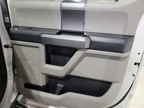 Used 2018 Ford F150 XLT w/ XTR Package image 46