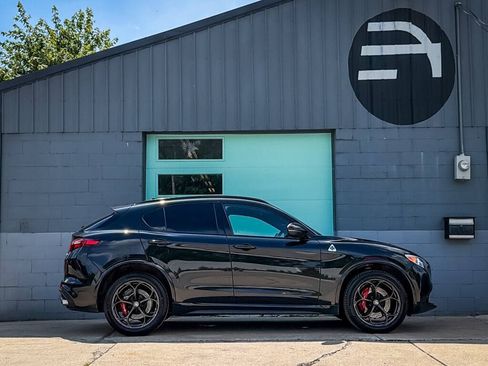 Used 2019 Alfa Romeo Stelvio Quadrifoglio w/ Driver Assist Dynamic Package AWD/4WD image 10