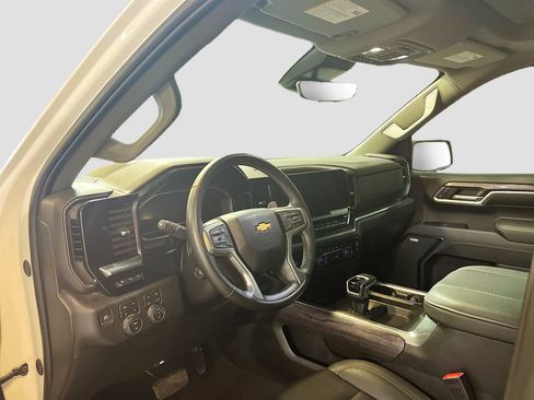Used 2025 Chevrolet Silverado 1500 LTZ w/ LTZ Premium Package AWD/4WD image 9