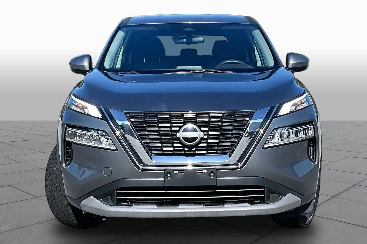 Used 2023 Nissan Rogue SV FWD image 4