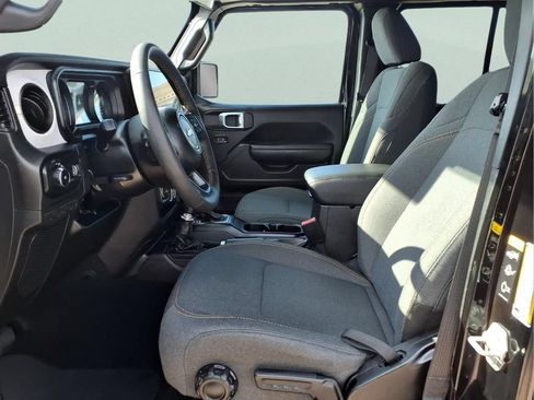 Used 2024 Jeep Wrangler Unlimited Sport AWD/4WD image 12