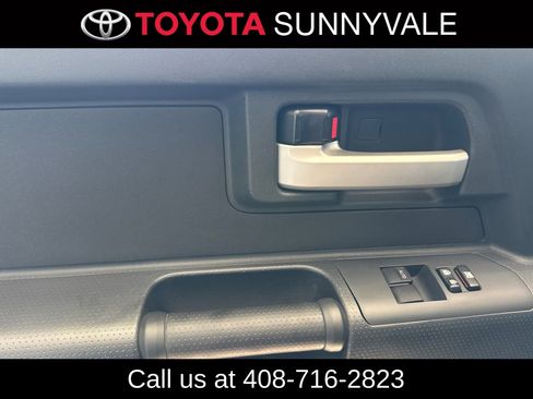 Used 2014 Toyota FJ Cruiser 4WD w/ Convenience Package image 15
