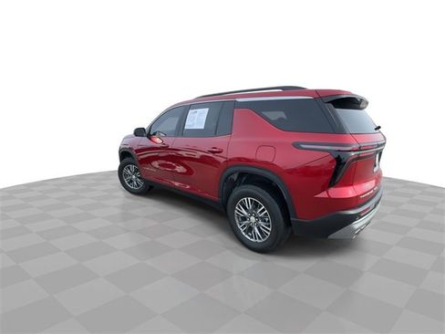 Used 2024 Chevrolet Traverse LT w/ Trailering Package image 6