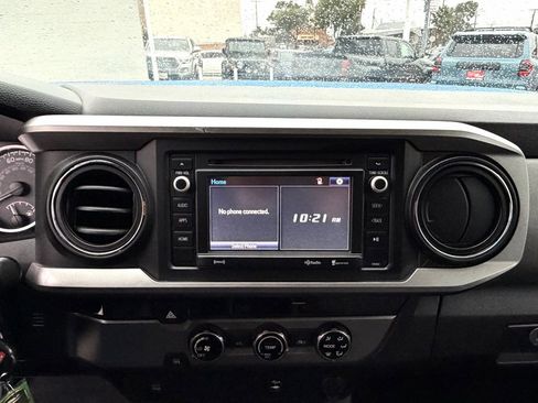 Used 2017 Toyota Tacoma SR5 image 23