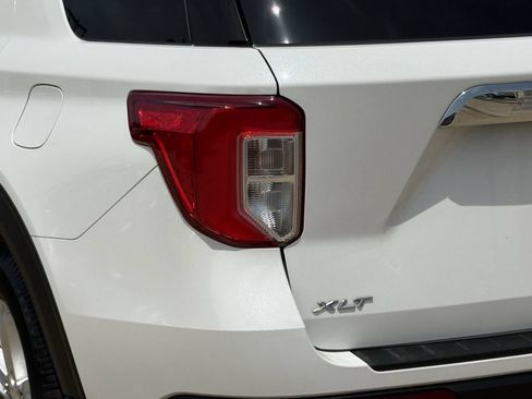 Used 2020 Ford Explorer XLT w/ Equipment Group 202A RWD image 7