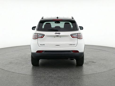 Used 2025 Jeep Compass Trailhawk AWD/4WD image 7
