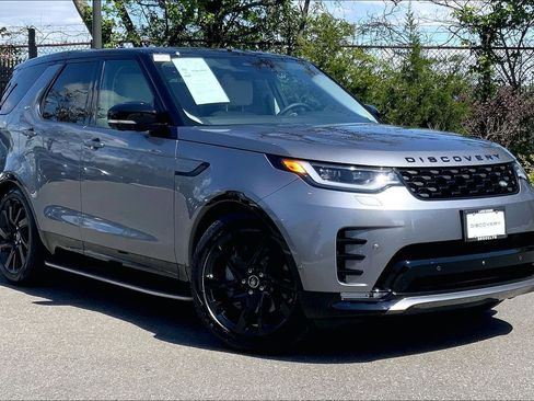 Certified 2025 Land Rover Discovery Dynamic SE AWD/4WD image 2