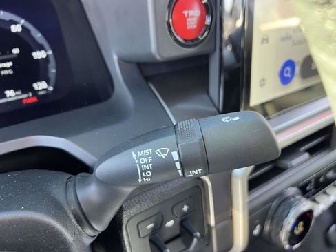 Used 2024 Toyota Tacoma TRD Sport image 39