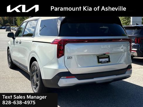 New 2026 Kia Carnival EX image 4