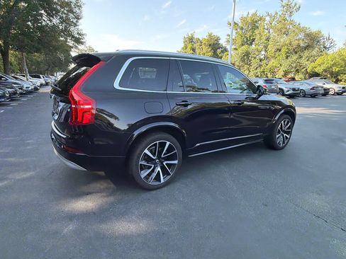 Used 2022 Volvo XC90 T6 Momentum w/ Climate Package AWD/4WD image 16
