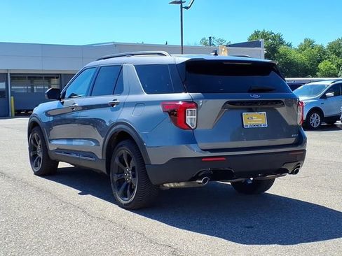 Certified 2022 Ford Explorer ST-Line AWD/4WD image 4