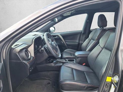 Used 2016 Toyota RAV4 SE FWD image 10