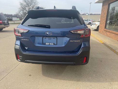 Used 2021 Subaru Outback Premium image 5