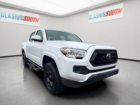 Used 2023 Toyota Tacoma SR AWD/4WD image 1