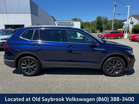 Used 2023 Volkswagen Tiguan SE w/ Panoramic Sunroof Package AWD/4WD image 4