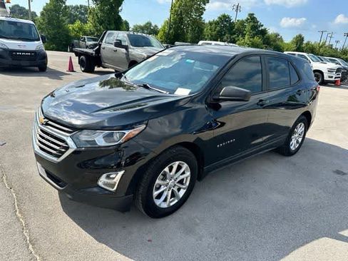 Used 2021 Chevrolet Equinox LS w/ LS Convenience Package FWD image 12