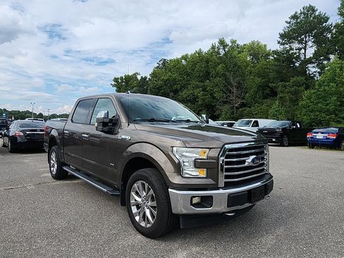 Used 2017 Ford F150 XLT w/ Equipment Group 302A Luxury AWD/4WD image 7