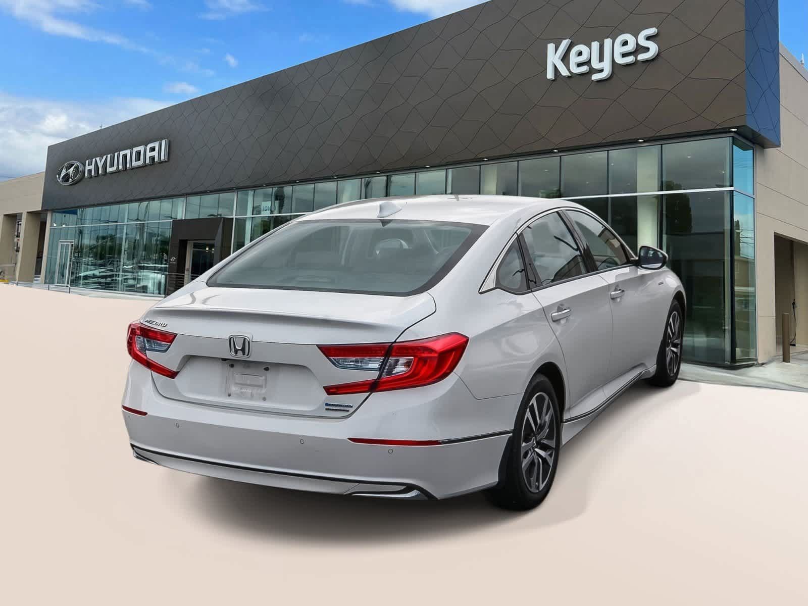 Used 2019 Honda Accord Touring image 4