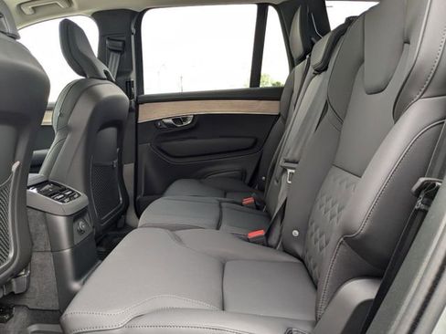 New 2025 Volvo XC90 T8 Plus w/ Protection Package Premier image 18