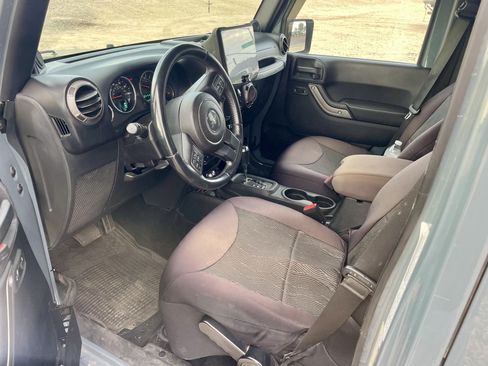 Used 2014 Jeep Wrangler Unlimited Sport w/ Quick Order Package 24S AWD/4WD image 10