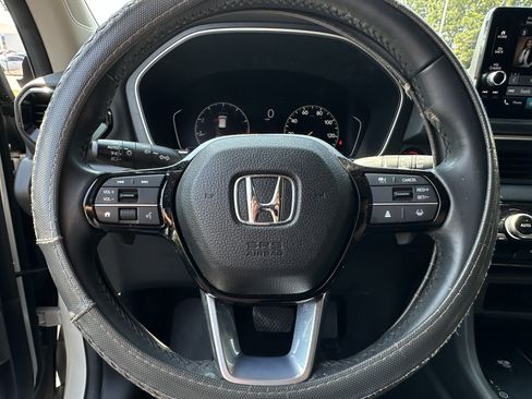 Used 2024 Honda Pilot EX-L image 6