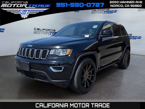 Used 2018 Jeep Grand Cherokee Laredo image 1