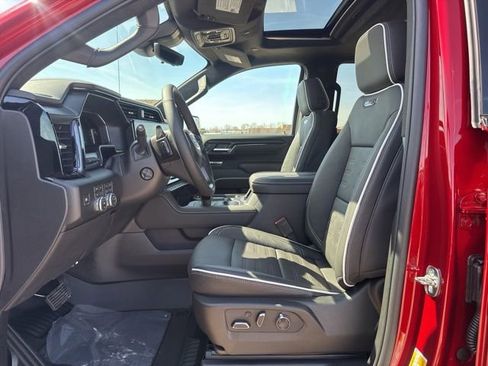 New 2026 GMC Sierra 1500 AT4X w/ LPO, Black Badging Package AWD/4WD image 16