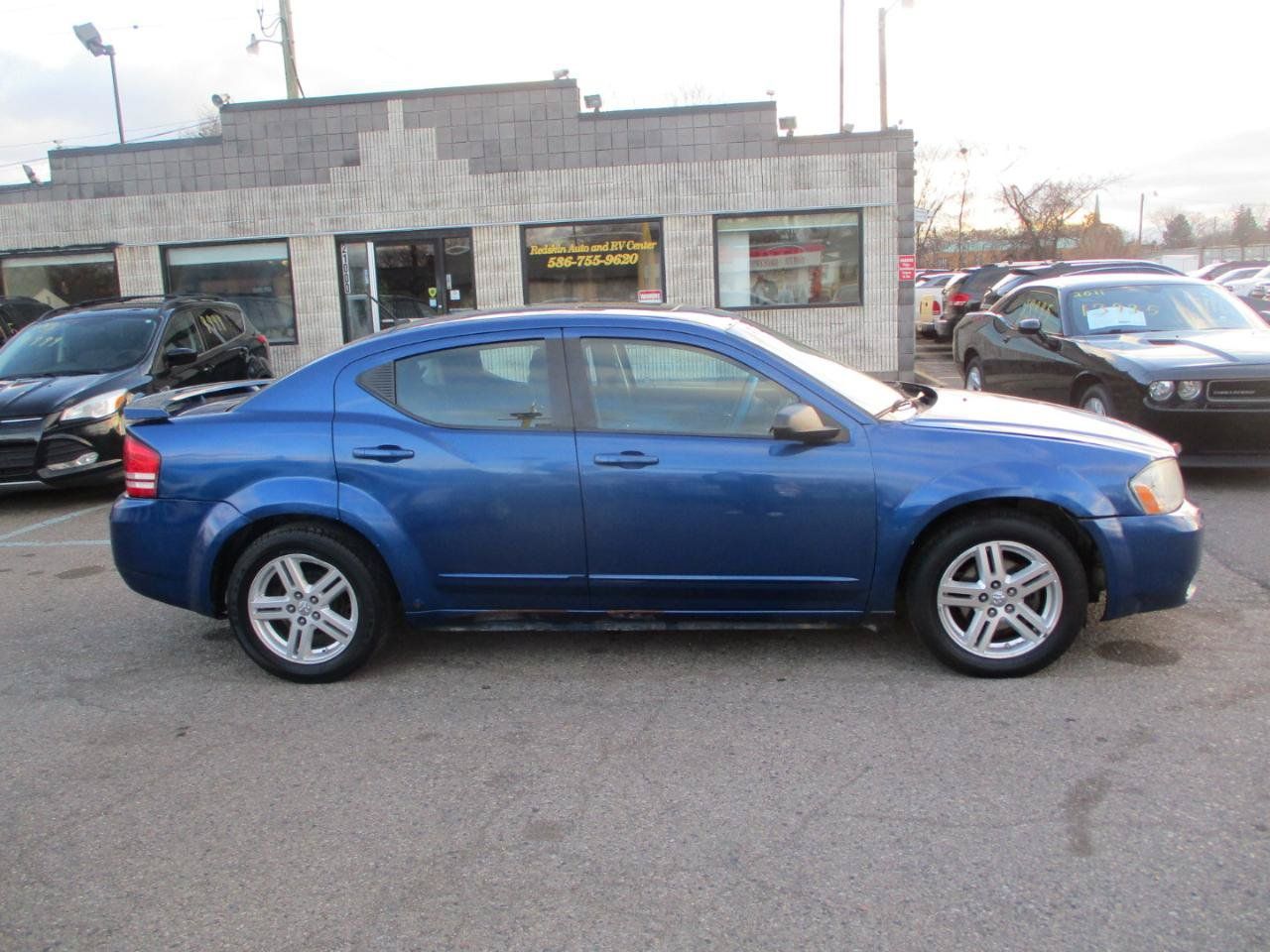 Used 2010 Dodge Avenger SXT w/ Premium Convenience Group FWD image 2