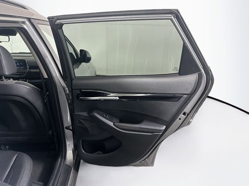 Used 2025 Kia Seltos S image 31