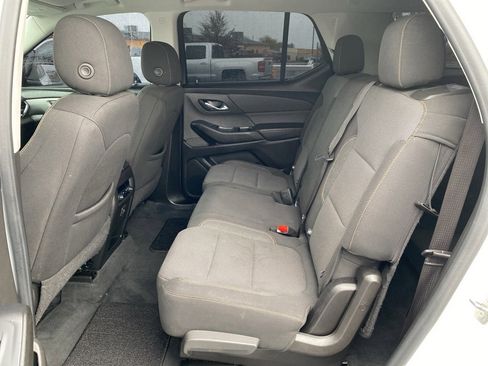 Used 2021 Chevrolet Traverse LS image 22