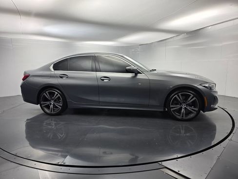 Used 2024 BMW 330i Sedan w/ Convenience Package RWD image 3