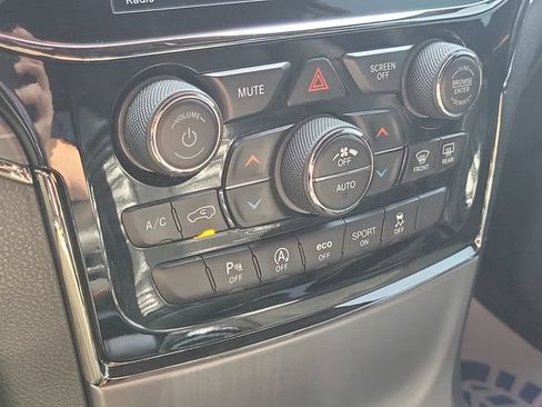 Used 2019 Jeep Grand Cherokee Limited X AWD/4WD image 19