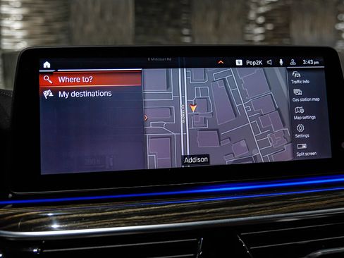 Used 2023 BMW M550i xDrive w/ Parking Assistance Package AWD/4WD image 22
