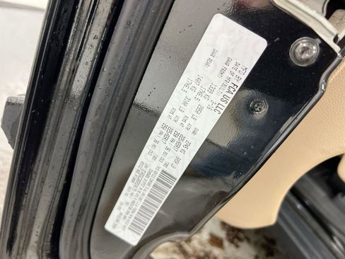 Used 2016 Dodge Grand Caravan SXT FWD image 27