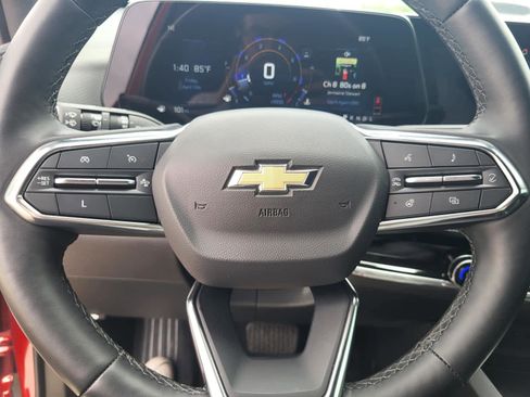 Used 2025 Chevrolet Equinox LT w/ Convenience Package II FWD image 18