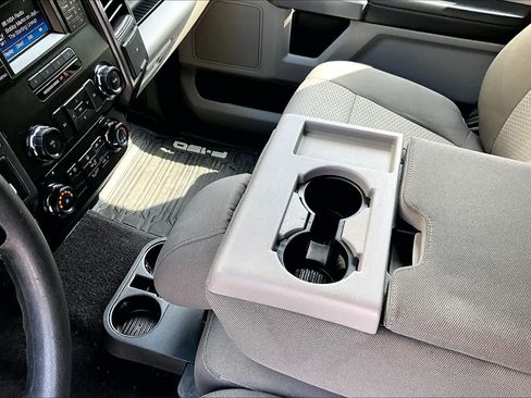 Used 2017 Ford F150 XLT w/ Trailer Tow Package RWD image 16