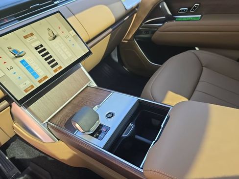 New 2026 Land Rover Range Rover Long Wheelbase SE AWD/4WD image 25