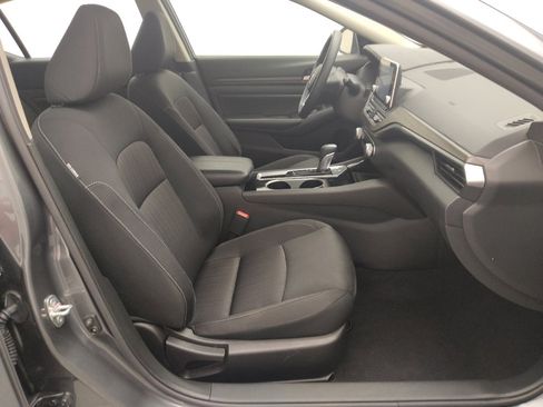 Used 2024 Nissan Altima 2.5 SV image 21